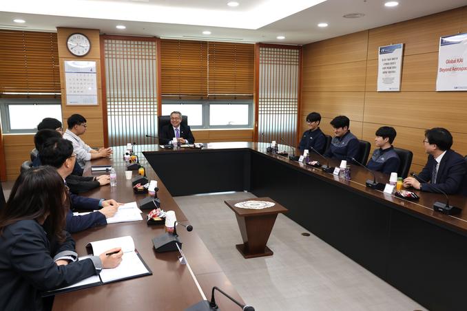 한국항공우주산업 방문 관련이미지입니다.