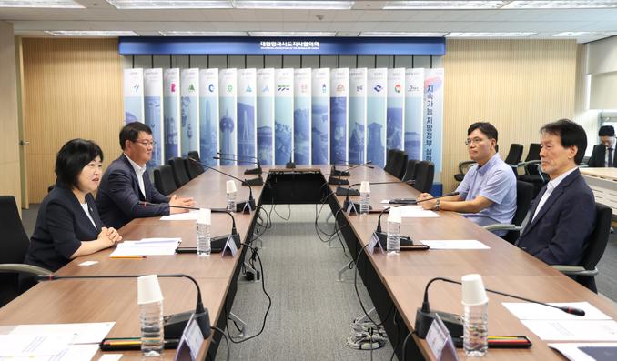 대한민국시도지사협의회 방문 관련이미지입니다.