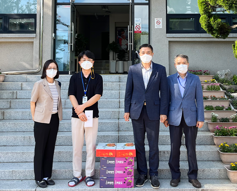 추석 명절맞이 전통시장 장보기 및 복지시설 방문
                     추석명절을 앞두고 대전 한민시장에서 지역상품을 구매하고, 아동복지시설인 천양원을 방문하여 성금과 위문품을 전달하였다. (9월 7일, 천양원)