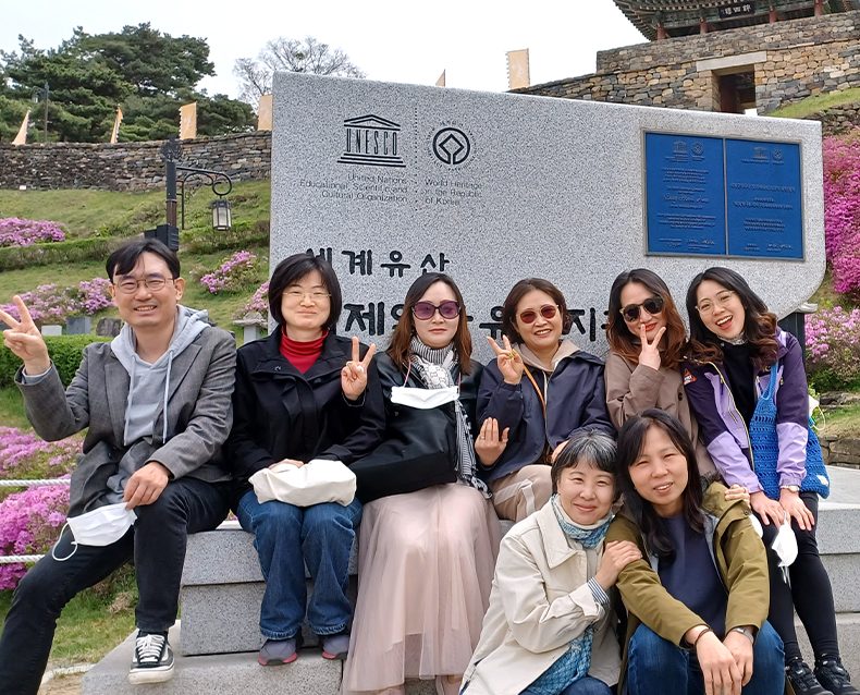 병무민원상담소는 공주산성 탐방, 청와대 견학 등 일정과 장소를 직접 설계하는 자율 실외 체험활동으로 상담 스트레스를 해소하고, 
                    재충전하는 시간을 가졌다. (4월 13일 ~ 5월 11일, 공주산성 탐방 등)
                   