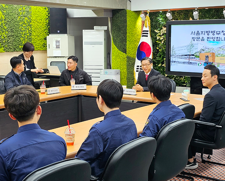 서울밀알학교를 방문하여 장애학생의 활동을 지원하는 사회복무요원들을 격려하고 복무기관장에게  사회복무요원의 권익 보호에 관심과 지원을 요청하는 시간을 가졌다.(4월 6일, 서울밀알학교)
                   